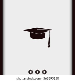 Graduation cap icon.