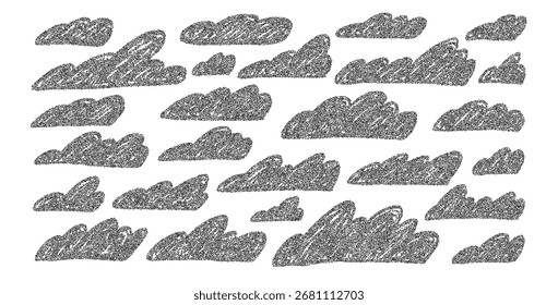 Körnige Silhouettenwolken. Naives Halbton strukturiertes Himmelspaket. Kinder Kreide strukturierte Wetterelemente. Schwarzes Rauschen Kritzelwolken Zeichen. Vektorgrafik auf weißem Hintergrund.