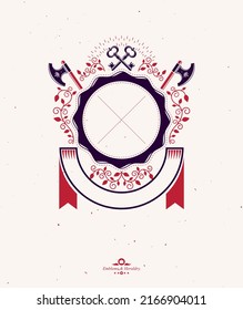 Emblema gráfico de la clave antigua creado en el tema de seguridad. Elemento de diseño vectorial heráldico. Etiqueta de estilo retro, logotipo herálgico decorado con cinta de lujo y sombreros afilados.