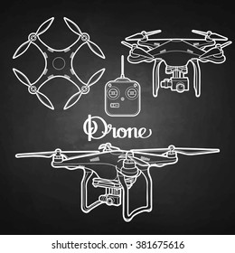 Colección gráfica de drones dibujada al estilo de arte lineal aislada en el tablero de pizarra Tecnologías modernas de aviones. Diseño de página del libro de coloreado
