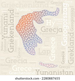 Diseño de mapas GRECIA. Nombres de países en diferentes idiomas y forma de mapa con triángulos geométricos de polos bajos. Ilustración artística vectorial de Grecia.