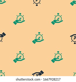 Green and black Compass icon isolated seamless pattern on beige background. Windrose navigation symbol. Wind rose sign.  Vector Illustration