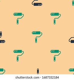Icono de pincel verde y negro de rodillo de pintura aislado sin fisuras en el fondo beige. Ilustración vectorial