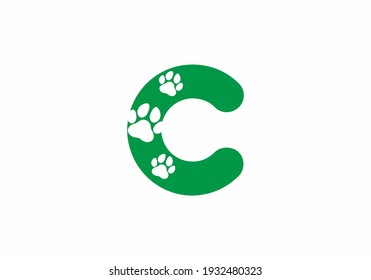 Letra verde C inicial con diseño de forma de pato animal