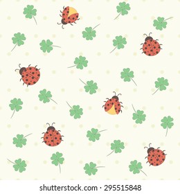 Green clover leave and ladybugs seamless background. vector design illustration.