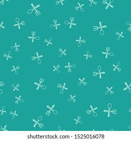 Green Crossed fork and spoon icon isolated seamless pattern on green background. Cooking utensil. Cutlery sign.  Vector Illustration