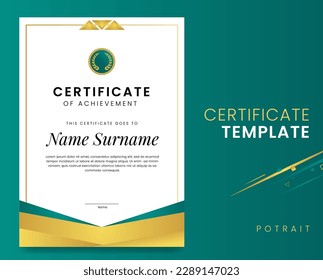 Green Elegant Premium Certificate of Achievement Vector Potrait Business