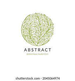 Emblema verde con hojas en forma de círculo. Se puede usar para la joyería, la belleza y la industria de la moda. Ideal para logotipo, monograma, invitación, volante, menú, fondo o cualquier idea deseada.