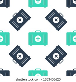 Green First aid kit icon isolated seamless pattern on white background. Medical box with cross. Medical equipment for emergency. Healthcare concept. Vector.