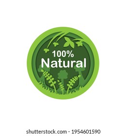Bosque verde y hojas en forma de etiqueta con la inscripción: 100% natural.