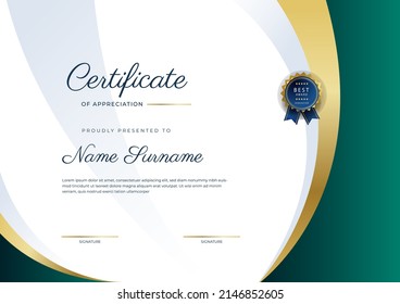 Modelo de certificado de apreciación del oro verde. Certificado moderno limpio con insignia de oro. Plantilla de borde de certificado con diseño de línea de lujo y moderno. Temp vectorial de difoma