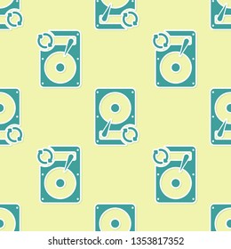 Green Hard disk drive (HDD) sync refresh icon isolated seamless pattern on yellow background. Flat design. Vector Illustration