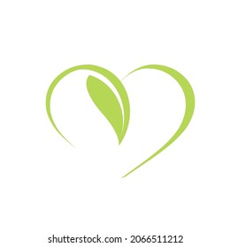 Corazón verde con diseño de logo vectorial de la ecología de la salud de la hoja.