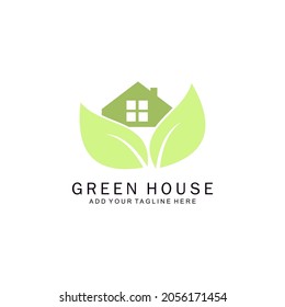 Diseño vectorial de la plantilla del logotipo de la casa verde. ilustración de la casa verde y la hoja 