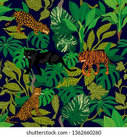 Green jungle. Seamless vector pattern with tropical palms, tigers panthers and leopards. Safari textile collection.