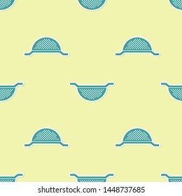 Green Kitchen colander icon isolated seamless pattern on yellow background. Cooking utensil. Cutlery sign.  Vector Illustration