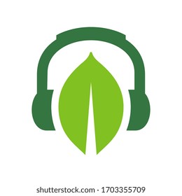 Diseño del logo de la hoja verde y el auricular, símbolo de podcast eco vivo, auriculares e ícono de la hoja
