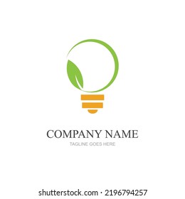 diseño de imagen de hoja verde y logotipo claro