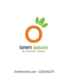 Green leaf O letter icon. Logo vector template