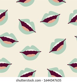 Grüne Lippen, offener Mund mit Zähnen und Zunge. Geometrisches nahtloses Muster, Vektorillustration auf beigem Hintergrund. Zum Bedrucken von Kleidung, T-Shirts, Taschen, Kosmetik, Tapeten im Zimmer, Geschenkverpackung.