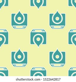 Green Location with cardboard box icon isolated seamless pattern on yellow background. Delivery services, logistic and transportation, relocation, distribution.  Vector Illustration
