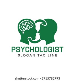 Un logotipo verde con dos cabezas siluetadas una frente a la otra, una con un cerebro visible, que representa a un psicólogo y un cliente, transmitiendo un sentido de salud mental y comunicación.