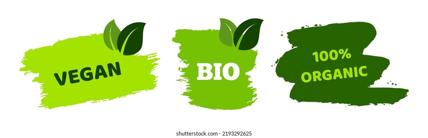 Etiquetas biológicas naturales verdes. Conjunto de tres etiquetas ecológicas verdes, biológicas, ecológicas y veganas en manchas dibujadas a mano. Ilustración del vector