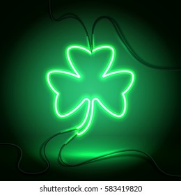 Signo de neón verde, Shamrock Clover sobre fondo oscuro. Elemento de diseño para el Día de San Patricio. Listo para su diseño, tarjeta de felicitación, banner. Ilustración vectorial.