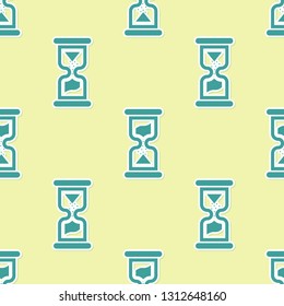 Green Old hourglass with flowing sand icon isolated seamless pattern on yellow background. Sand clock sign. Business and time management concept. Vector Illustration