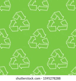 Green recycling symbol seamless pattern with tangle lines and gentle paint spray texture.