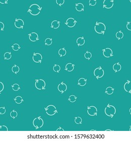 Green Refresh icon isolated seamless pattern on green background. Reload symbol. Rotation arrows in a circle sign.  Vector Illustration