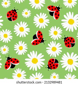 Green seamless pattern background of daisy flowers with ladybirds
