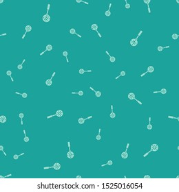 Green Spatula icon isolated seamless pattern on green background. Kitchen spatula icon. BBQ spatula sign. Barbecue and grill tool.  Vector Illustration