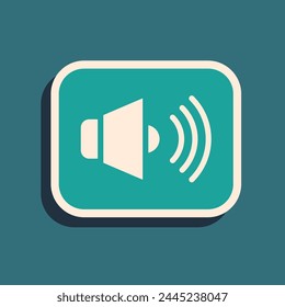 Volumen del altavoz verde, símbolo de sonido de voz de audio, icono de música multimedia aislado sobre fondo verde. Estilo de sombra larga. Vector