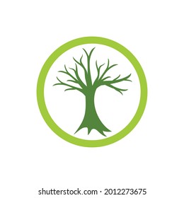 árbol verde en el logotipo del círculo, diseño del logotipo del árbol ecológico ilustración vectorial