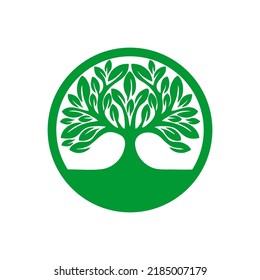 logotipo de árbol verde, grande y real