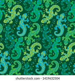 Green tropical forest lizard seamless pattern. Decorative  vivid natural summer repeatable motif, for surface, background, fabric, textile, wrap. Tile tribal rapport.