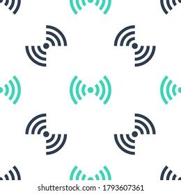 Green Wi-Fi wireless internet network symbol icon isolated seamless pattern on white background. Vector.