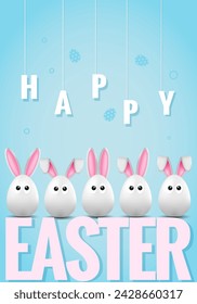 Tarjeta de felicitación con lindos personajes de Pascua. Huevos con orejas de conejo sobre fondo azul. Ilustración de vector