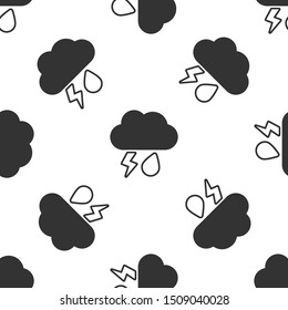 Grey Cloud with rain and lightning icon isolated seamless pattern on white background. Rain cloud precipitation with rain drops.Weather icon of storm.  Vector Illustration