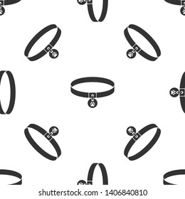 Grey Collar with name tag icon isolated seamless pattern on white background. Supplies for domestic animal. Dog or cat paw print. Cat and dog care. Pet chains. Vector Illustration