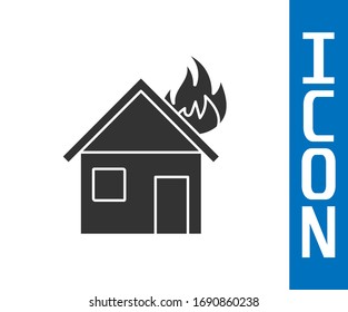 Fuego gris en el icono de la casa quemada aislado en fondo blanco. Ilustración vectorial