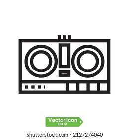Control remoto de DJ de línea gris para reproducir y mezclar ícono de música aislado en fondo blanco. Mezclador DJ con reproductor de vinilo y mando a distancia. Vector.
