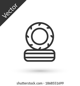 Línea gris Icono de neumáticos de combustión aislados en fondo blanco. Vector.