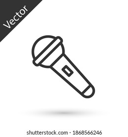 Icono de micrófono de línea gris aislado en fondo blanco. En el micrófono del micrófono del radio de aire. Firma del altavoz. Vector.