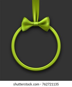 Fondo de Navidad gris y redondo con arco de satén verde. Ilustración vectorial.