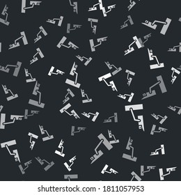 Icono de la cámara de seguridad gris aislado sin fisuras en el fondo negro. Vector.