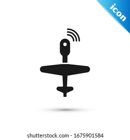 Icono de dron gris UAV aislado en fondo blanco. Espía de aviones militares no tripulados.  Ilustración vectorial