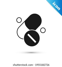 Complejo de vitamina griega del icono de la cápsula de la píldora aislado sobre fondo blanco. Estilo de vida saludable.  Vector