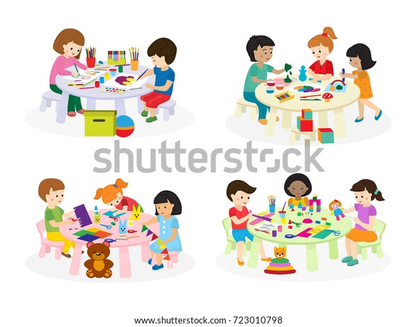 幼稚園の絵の具のテーブルで紙に絵を描く子どもたちのグループ 子どもたちのキャラクタークラブの家のベクターイラスト のベクター画像素材 ロイヤリティフリー